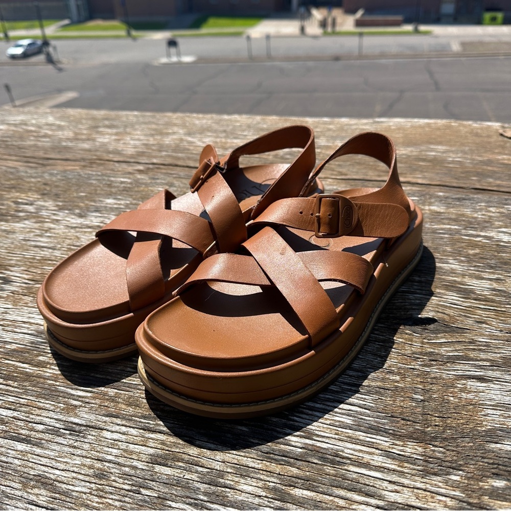 Women's Chaco Townes Mid-form Sandals